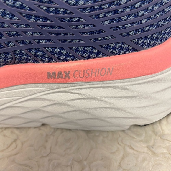 Skechers Womens Go Run Max Cushioning Elite Shoes Sneaker Size 7.5 Blue pink - Picture 12 of 12